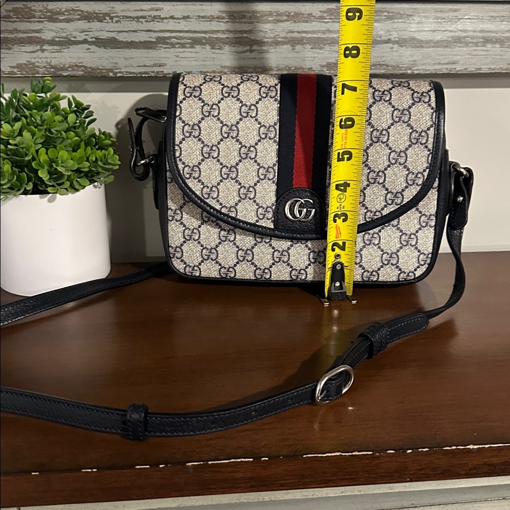 Gucci monogram crossbody - Picture 13 of 14